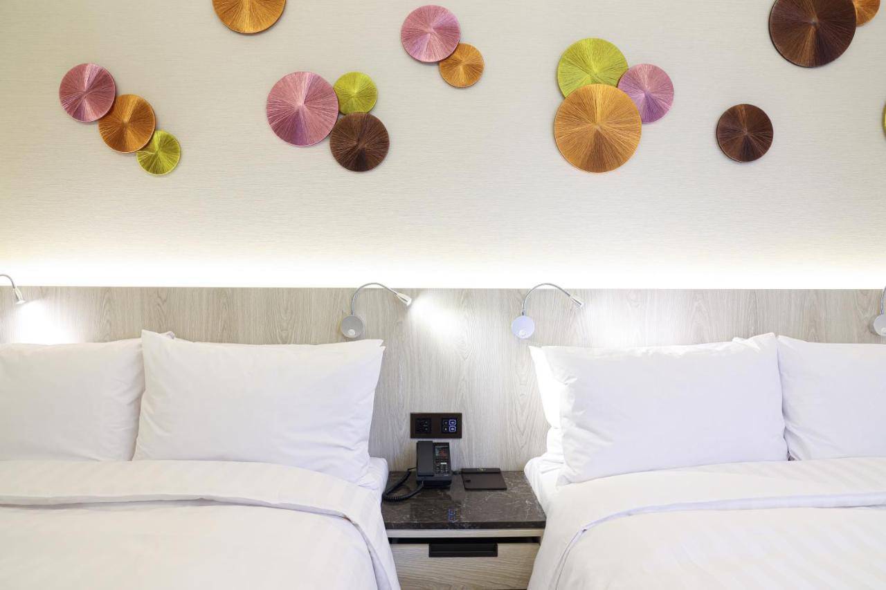Royal Jade Boutique Hotel Taipei Exterior photo