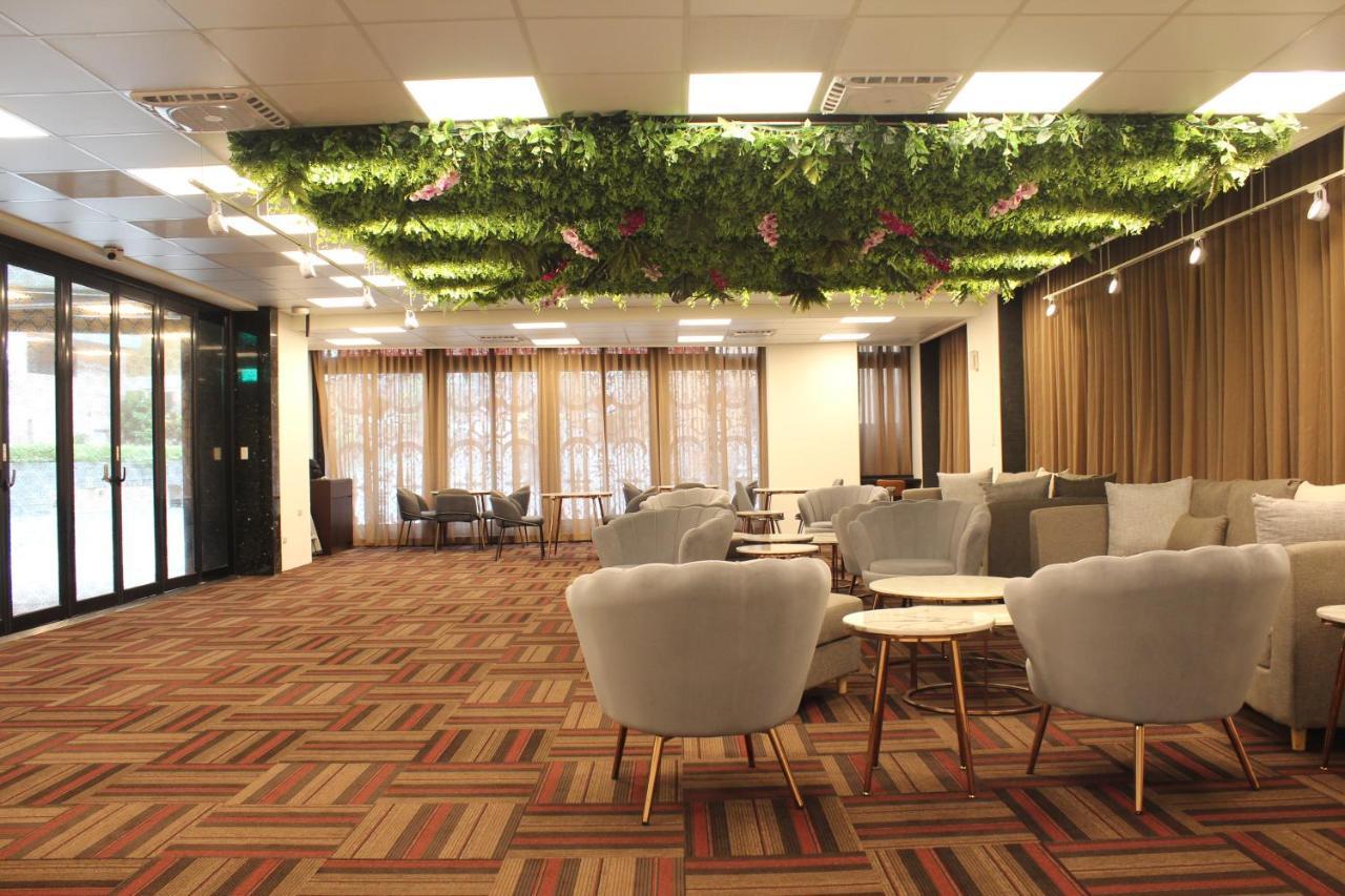 Royal Jade Boutique Hotel Taipei Exterior photo