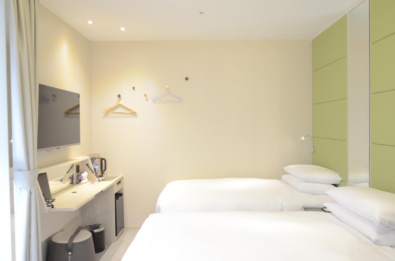 Royal Jade Boutique Hotel Taipei Exterior photo